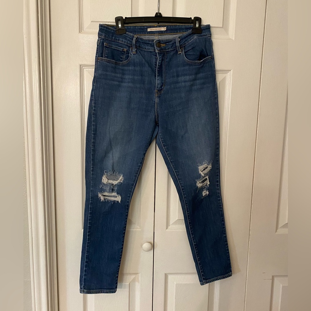 LEVIS 721 High Rise Skinny Distressed Jeans 31